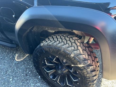 Used 2019 GMC Sierra 1500 AT4 w/ AT4 Premium Package image 5