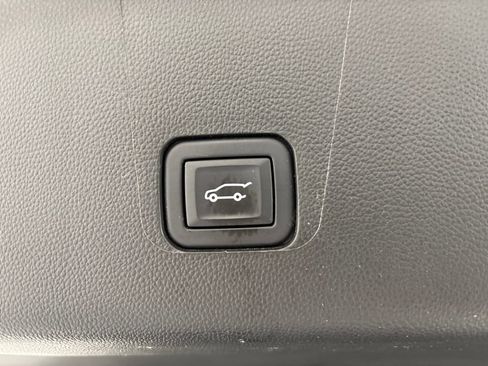 Used 2023 Chevrolet Traverse LT w/ LT Premium Package AWD/4WD image 60