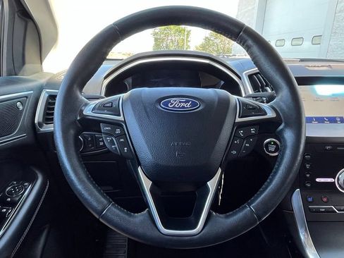 Used 2020 Ford Edge Titanium w/ Equipment Group 301A AWD/4WD image 11