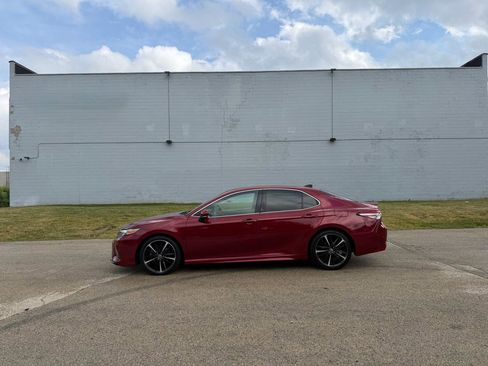 Used 2018 Toyota Camry XSE w/ Driver Assist Package FWD image 4