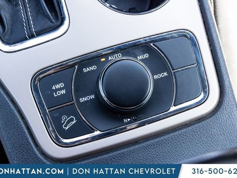 Used 2017 Jeep Grand Cherokee Limited AWD/4WD image 13