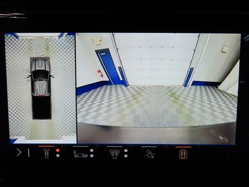 Used 2025 GMC Sierra 2500 AT4X w/ AT4X AEV Edition image 15