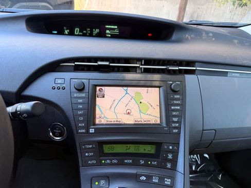 Used 2010 Toyota Prius Three FWD image 16