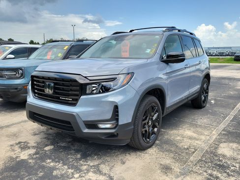 Used 2024 Honda Passport Black Edition image 3