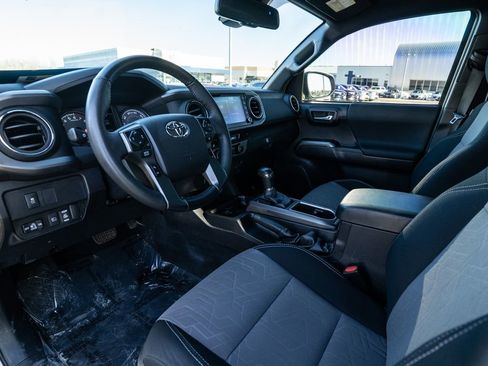 Used 2023 Toyota Tacoma TRD Sport image 14