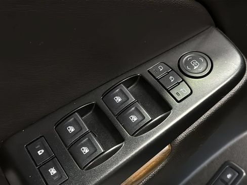Used 2019 GMC Yukon XL Denali AWD/4WD image 23