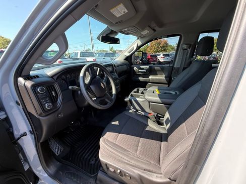 Used 2024 Chevrolet Silverado 2500 Custom w/ Custom Value Package AWD/4WD image 11