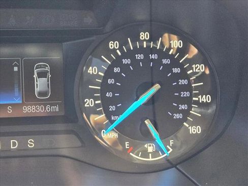 Used 2017 Ford Edge SE image 11