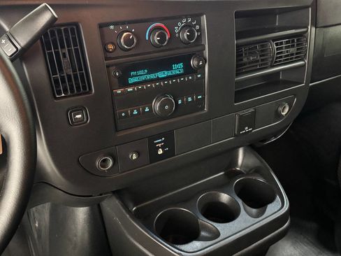 Used 2016 Chevrolet Express 2500 image 48