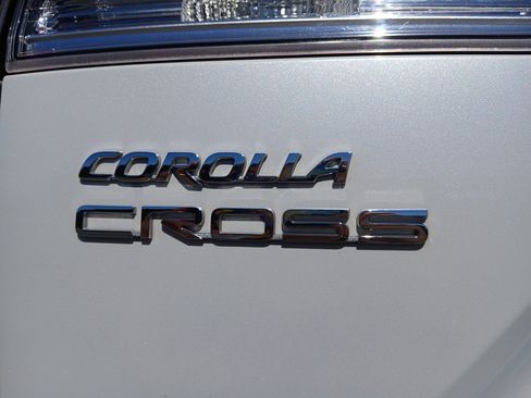 Used 2022 Toyota Corolla Cross LE image 27