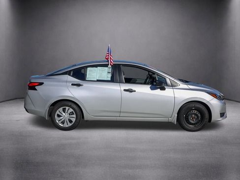 Used 2025 Nissan Versa S w/ Trunk Package image 3