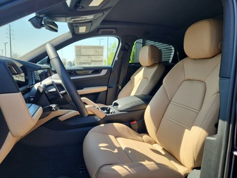 New 2026 Porsche Cayenne Coupe image 5
