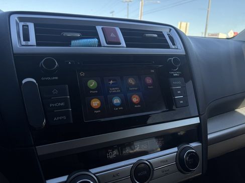 Used 2019 Subaru Outback 2.5i image 16