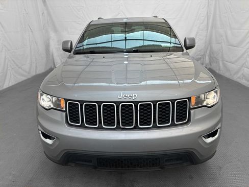 Used 2017 Jeep Grand Cherokee Laredo w/ Quick Order Package 23E AWD/4WD image 2