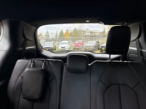 New 2026 Chrysler Pacifica Select image 33
