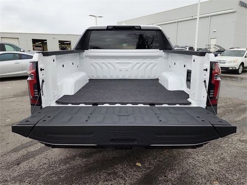 Used 2025 Chevrolet Silverado EV LT image 7