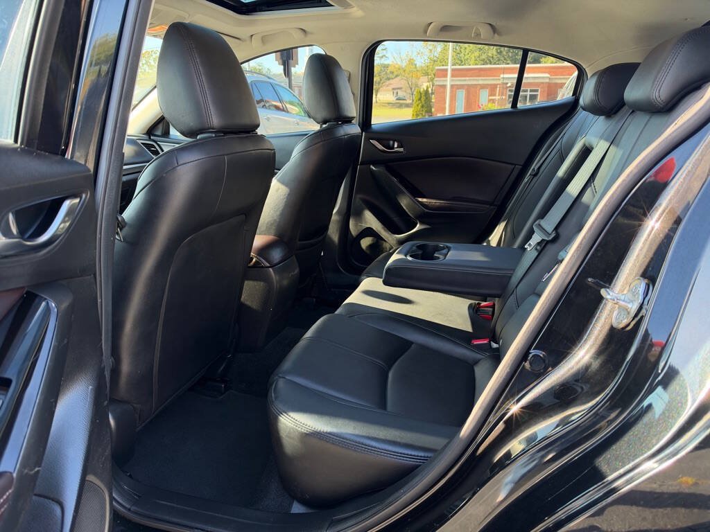 Used 2017 MAZDA MAZDA3 Touring FWD image 9
