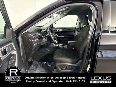 Used 2021 Ford Explorer XLT w/ Class III Trailer Tow Package image 4