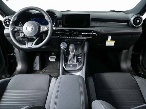 New 2025 Alfa Romeo Tonale AWD/4WD image 17