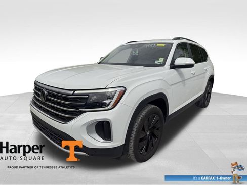Used 2024 Volkswagen Atlas SE w/ Black Wheel Package image 1