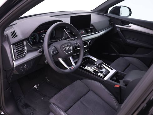 Certified 2025 Audi Q5 e Premium Plus w/ Premium Plus Package AWD/4WD image 6