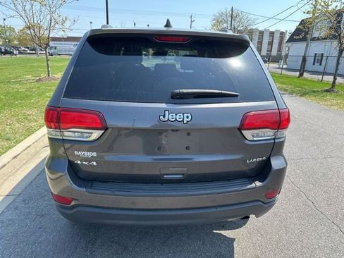 Used 2021 Jeep Grand Cherokee Laredo AWD/4WD image 18