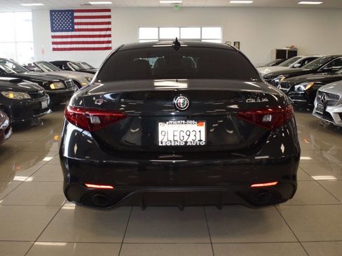 Used 2022 Alfa Romeo Giulia Veloce image 7