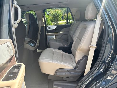 Used 2024 Lincoln Navigator Reserve AWD/4WD image 18