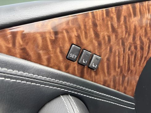 Used 2018 Nissan Armada SL w/ Moonroof Package image 18