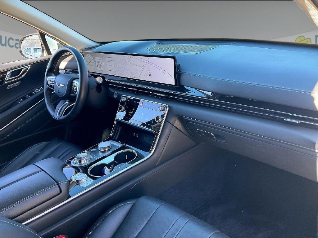 Used 2025 Genesis GV80 2.5T Standard AWD/4WD image 13