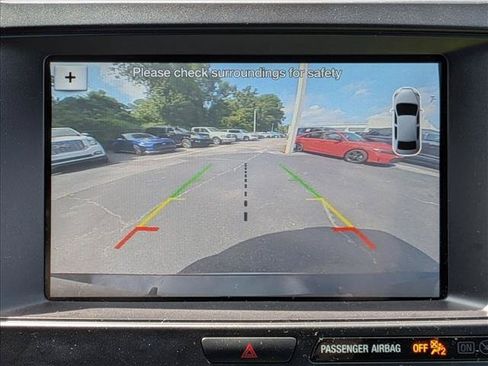 Used 2017 Ford Explorer XLT w/ Equipment Group 201A AWD/4WD image 16