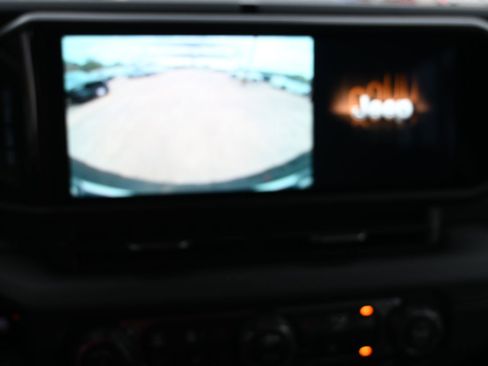 New 2025 Jeep Wrangler Unlimited Rubicon image 13