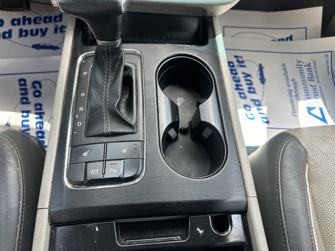 Used 2017 Kia Sedona LX w/ LX Essentials Premium Package FWD image 30
