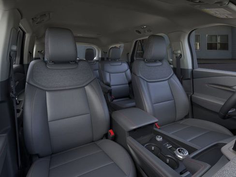 New 2025 Ford Explorer Active w/ Active Comfort Package image 10