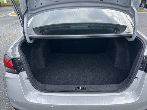 Used 2025 Nissan Versa S FWD image 33
