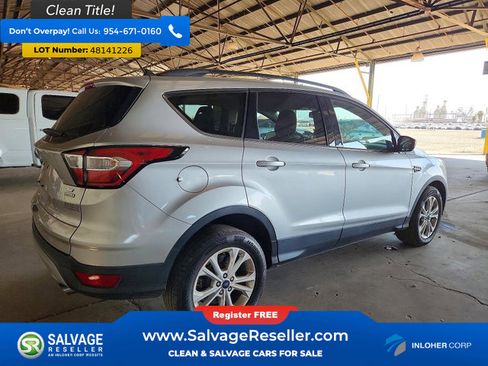 Used 2018 Ford Escape SE w/ Ford Safe & Smart Package FWD image 4