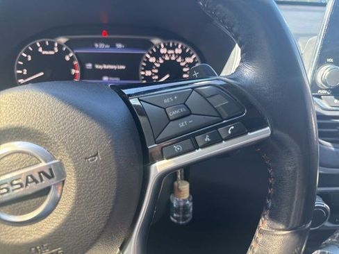 Used 2019 Nissan Altima 2.5 SR FWD image 14