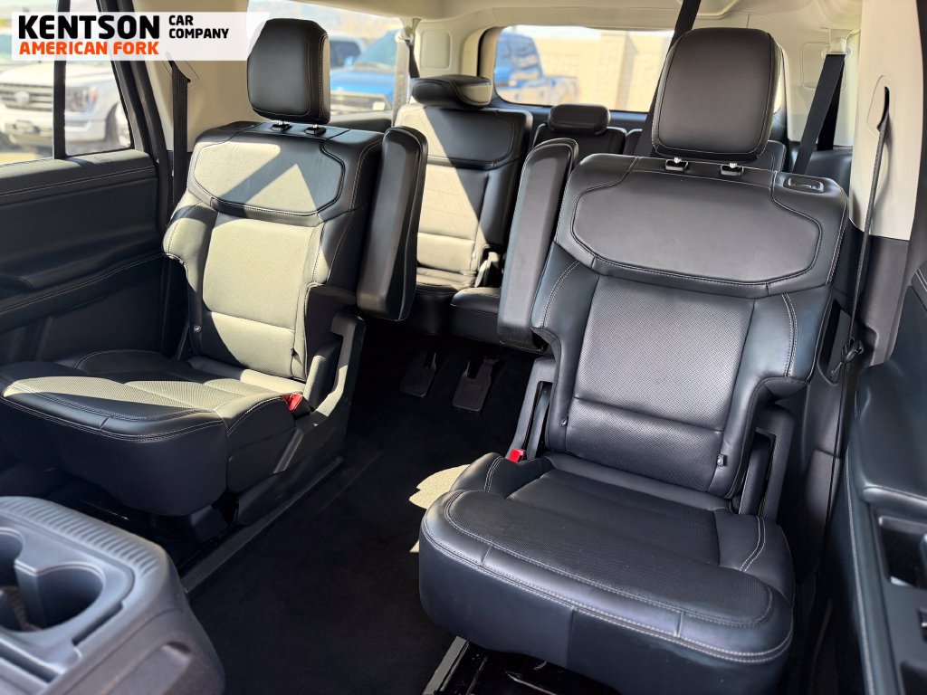 Used 2025 Ford Expedition Max Platinum AWD/4WD image 29
