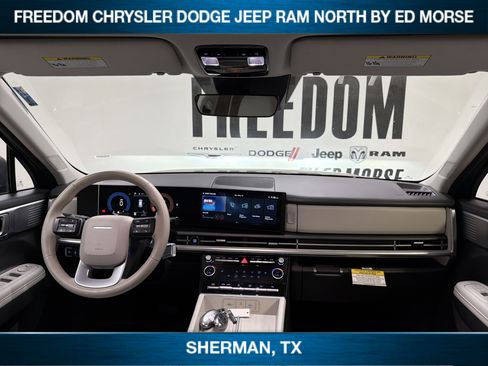Used 2026 Hyundai Santa Fe SEL FWD image 12