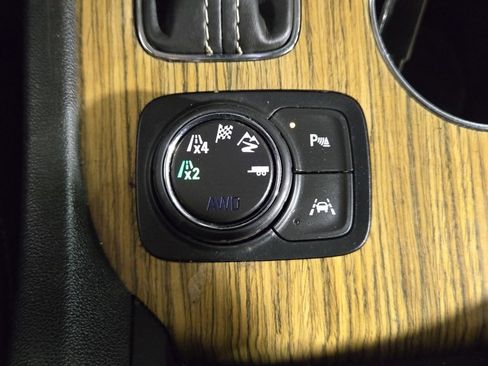 Used 2018 GMC Acadia Denali w/ LPO, Cargo Package image 15