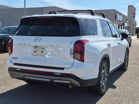 Used 2023 Hyundai Palisade Limited FWD image 3
