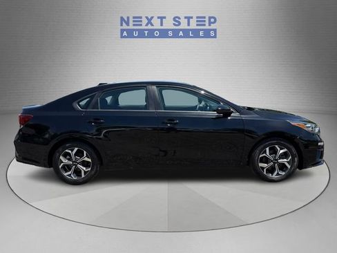 Used 2021 Kia Forte LXS FWD image 9