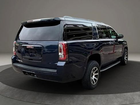 Used 2017 GMC Yukon XL SLE image 6