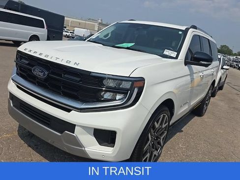 Used 2026 Ford Expedition Platinum w/ Platinum Ultimate Package AWD/4WD image 1