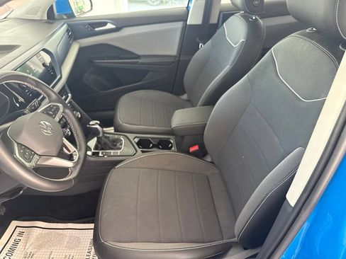 Used 2024 Volkswagen Taos SE FWD image 17