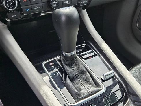 Used 2024 Jeep Compass Latitude image 14