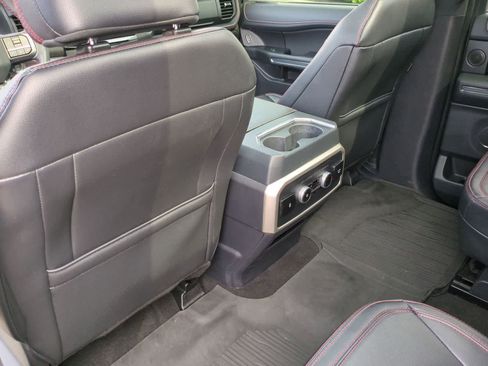 Used 2024 Ford Expedition Limited AWD/4WD image 18