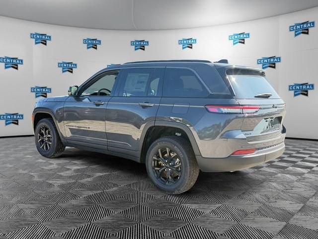 New 2026 Jeep Grand Cherokee Altitude AWD/4WD image 3