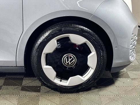 Certified 2025 Volkswagen ID. Buzz Pro S Plus AWD/4WD image 24