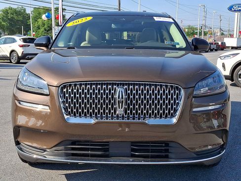 Used 2022 Lincoln Corsair AWD w/ Premium Package image 2